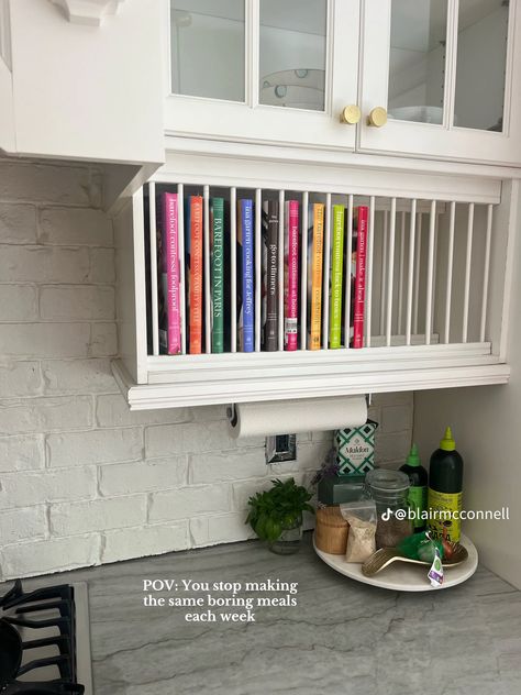 Kitchen Cookbook Display, Kitchen Cookbook Storage, Cookbook Display, Storage In Kitchen, Cookbook Storage, Cookbook Shelf, Nantucket Home, Cooking Book, Storage Idea