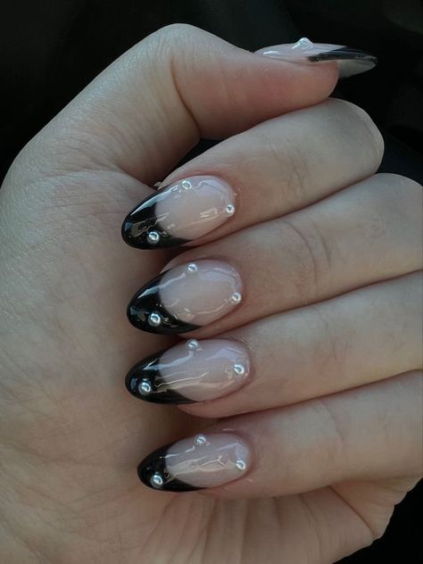 Black Arclyc Nails French Tip, Pearl Nails With Black Tips, Prom Acrylics Almond, Black Tips With Pearls, Black Nail Designs With Pearls, Black Almond French Tip With Gems, Almond Black French Tip Nails With Rhinestones, Almond Shape Black Nails Designs, Nail Ideas Almond Shape Black