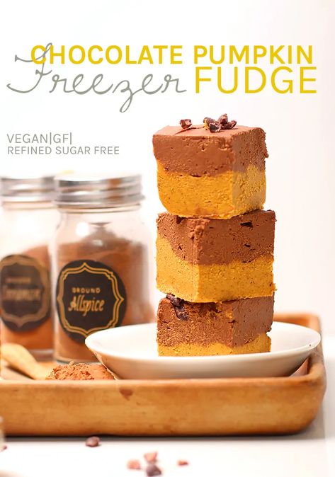 Delicious pumpkin fudge! A double layer of fudge made with whole food ingredients and sweetened only with dates for a festive vegan, gluten-free, and refined sugar-free treat. Vegan Food Gifts, Pumpkin Fudge, Vegan Fudge, Sugar Free Treats, Diy Food Gifts, Vegan Baked, Healthier Desserts, Chocolate Pumpkin, Vegan Candies