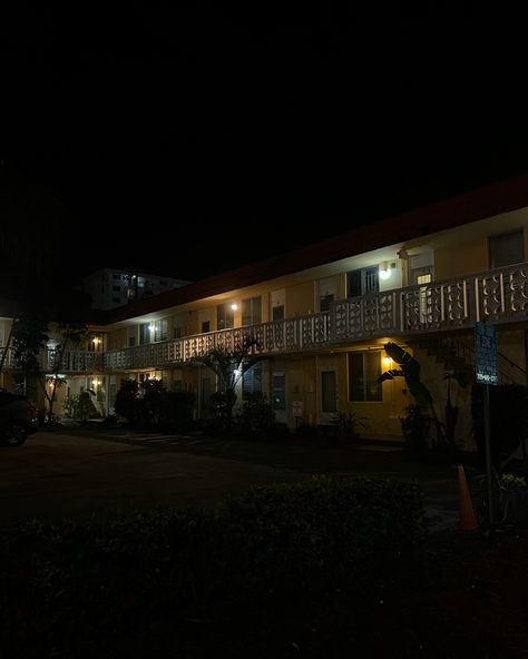 Motel At Night Aesthetic, Motel Night Aesthetic, Motel Dark Aesthetic, Dingy Motel Aesthetic, Motel At Night, American Motel Aesthetic, Creepy Motel Aesthetic, Motel 6 Aesthetic, Creepy Apartment Aesthetic