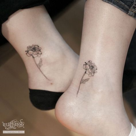 Marigold Tattoo, Magnolia Tattoo, Birth Flower Tattoos, Dainty Tattoos, Tattoo Designs And Meanings, Sister Tattoos, Couple Tattoos, Piercing Tattoo, Tattoo Inspo