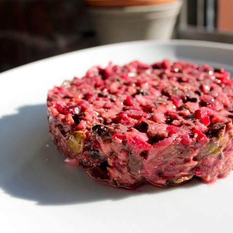 raw vegan tartare Raw Vegan Salad, Raw Vegan Dinners, High Carb Low Fat Vegan, Vegan Lasagna Recipe, Vegan Catering, Hclf Vegan, Vegetarian Dip, Raw Vegan Diet, Vegan Ricotta