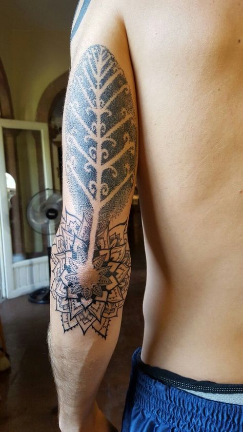 Tattoo Elbow, Tree Sleeve, Dream Catcher Tattoo, Elbow Tattoos, Knee Tattoo, Tattoo Pattern, Inspirational Tattoos, Mandala Design, Polynesian Tattoo