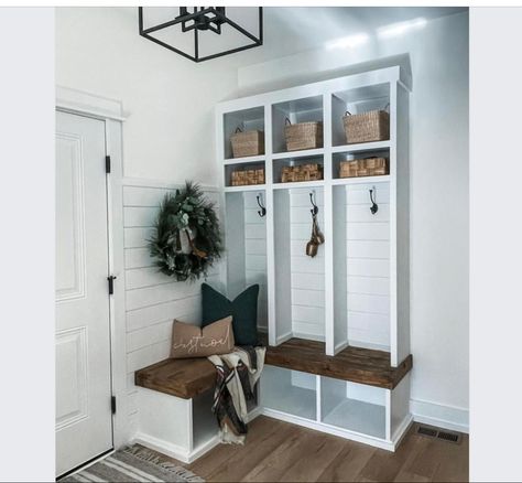 Mudroom Ideas Entryway Corner, Mud Room Corner, Alcove Mudroom, Diy Mudroom Bench Plans, Entryway Corner, Mudroom Shoe Storage, Mudroom Storage Ideas, Mudd Room, Mudroom Hooks