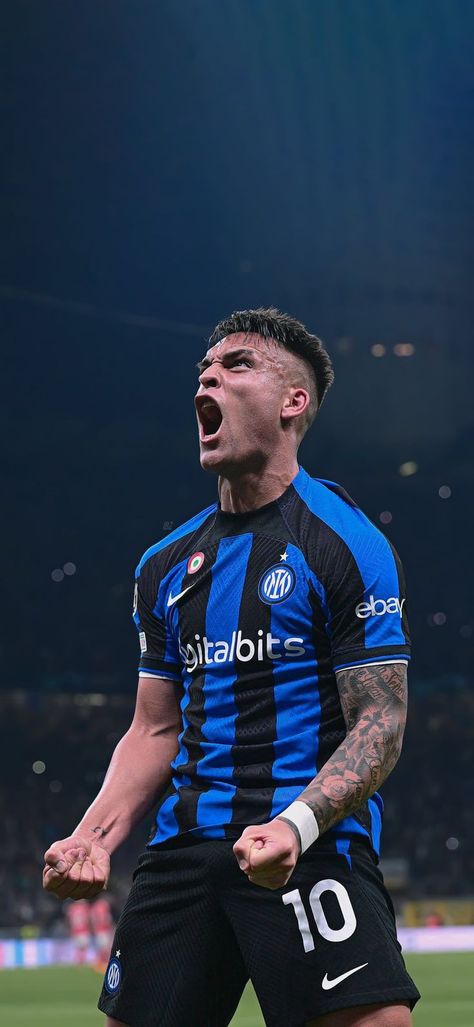 Ronaldo Inter, Football Youtube, Vibrant Wallpaper, Football Players Images, Retro Football Shirts, Football Images, Football Icon, Cristiano Ronaldo 7, Soccer Goal