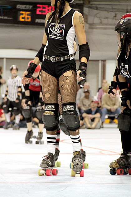 Roller Derby Clothes, Dani California, Roller Skating Outfits, Roller Derby Skates, Roller Derby Girls, Derby Skates, 91 Days, Derby Outfits, Cape Fear