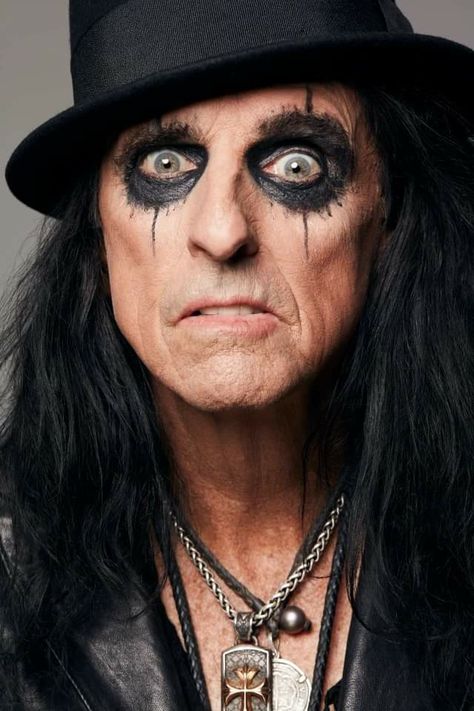 Alice Cooper Makeup, Alice Cooper 70's, 80s Rocker Makeup, Midsummer Makeup, Rocker Makeup, Alice Copper, 80s Rocker, Hollywood Vampires, Iconic People