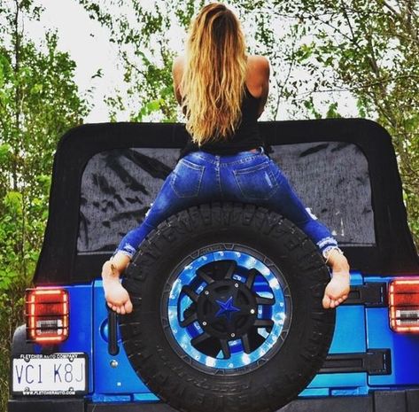 Jeep Wrangler Girl, Jeep Baby, Jeep Photos, Jeep Girls, Custom Jeep Wrangler, Classic Jeeps, Jeep Wave, Jet Skis, Wrangler Accessories