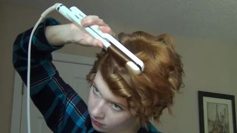 Best Curling Irons For Short Hair, Curling Wand Tutorial Short Hair, How Do You Curl Short Hair, How To Curl Pixie Hair Tutorials, How To Curl Short Hair With A Wand, Short Hair Rollers Tutorial, Short Hair Curls Tutorial, Flat Iron Curls Short Hair, Hair With A Straightener