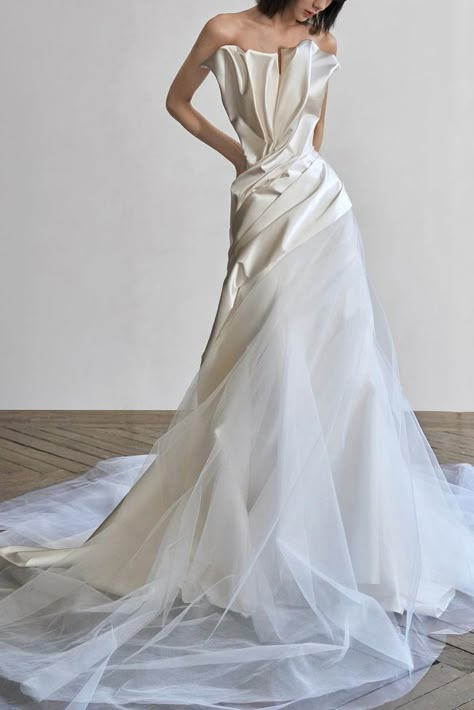 90s Couture Wedding Dress, Hailey Bieber Second Wedding Dress, Pre-draped Silk Wedding Dress, Luxury Avant-garde Wedding Dress, 1930s Silk Wedding Dress, Sum Dresses, Second Wedding Dress, Vintage Wedding Reception, Dress Sketch