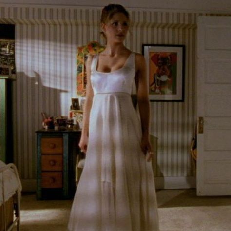 Buffy Cosplay, Anthony Head, Buffy Style, Charisma Carpenter, David Boreanaz, Buffy Summers, Alyson Hannigan, Joss Whedon, White Prom Dress