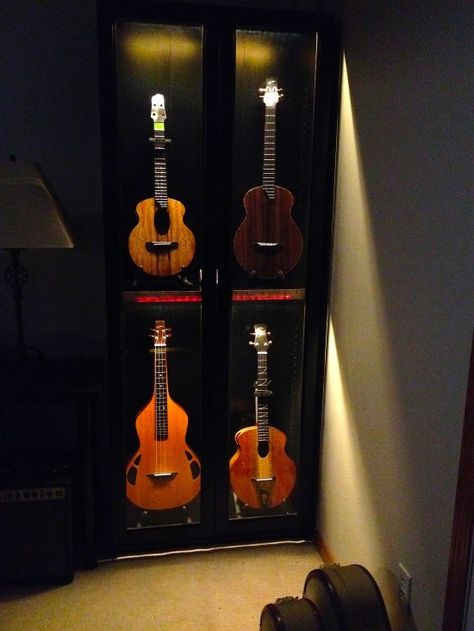 Uke cabinet hacked from an IKEA Billy bookcase. Guitar Storage Cabinet, Billy Hack, Guitar Display Case, Billy Ikea, Guitar Storage, Guitar Display, Home Music Rooms, Guitar Rack, Music Rooms