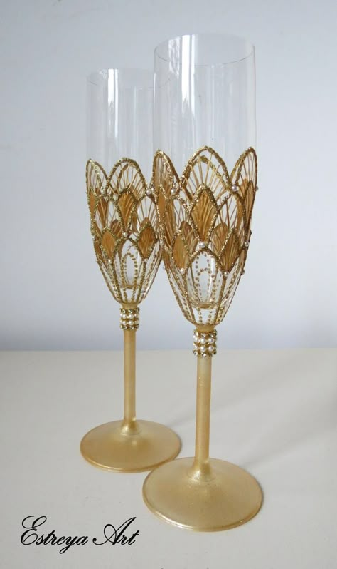 Painted Champagne Flutes, 1920 Wedding, Roaring 20s Wedding, 1920s Wedding Theme, Flapper Wedding, 20s Wedding, Wedding Must Haves, 1920's Wedding, Retro Bride