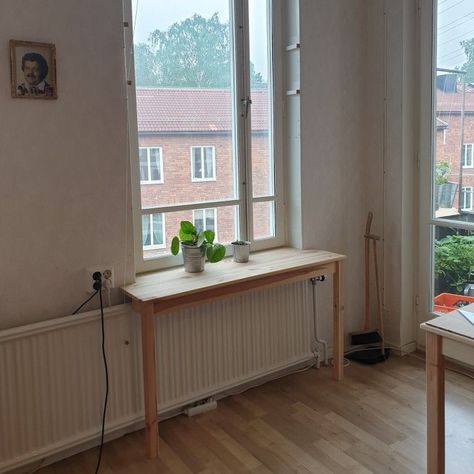 Diy Window Bar Table, Over Radiator Table, Diy Window Table, Ingo Table Hack, Ikea Pinntorp Table, Ikea Ingo Table Hack, Under Window Table, Jack Ikea, Ikea Ingo Table