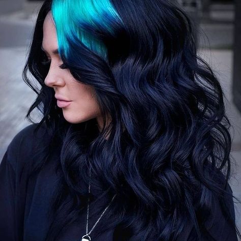 Love this pop of blue colour 💓 Would you get this? 📷 dailyhaircolour . . . #goth #gothic #gothmakeup #gothamedit #alternativelook #gothique #altstyle #gothfashion #gothicfashion #fashiongoth #gothicoutfit #vampiregoth #altfashion #skirts #skirt #fashion #fashionstyle #midiskirt #alternative #alternativegirl #alternativegirls #alternativeliving #gothteen #darkfashion #fashiondark #occultfashion #witch #witchlife #witchgirl #naturalwitch Dyed Fringe, Shadow Roots Hair, Red Black Hair, Dyed Bangs, Black And Green Hair, Colored Bangs, Hair Color Style Ideas, Gothic Hair Accessories, Blonde Underneath