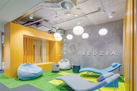 #office #design #tetris #leisure #beanbags #chillout #fitout #beach #inspiration #designinspiration Preschool Interior, Brainstorming Room, Office Building Plans, Meeting Room Design, Nanjing China, Commercial Office Design, Open Space Office, Beach Inspiration, Leisure Space