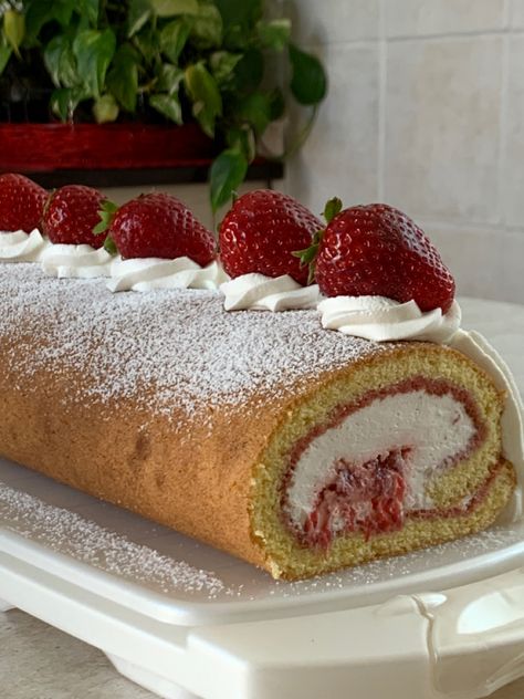 Swiss Rolls Aesthetic, Swiss Roll Cake Aesthetic, Swiss Roll Aesthetic, Strawberry Swiss Roll, Ice Cream Muffins, Lazy Cake, Strawberry Roll Cake, Egg Cupcakes, Spring Food