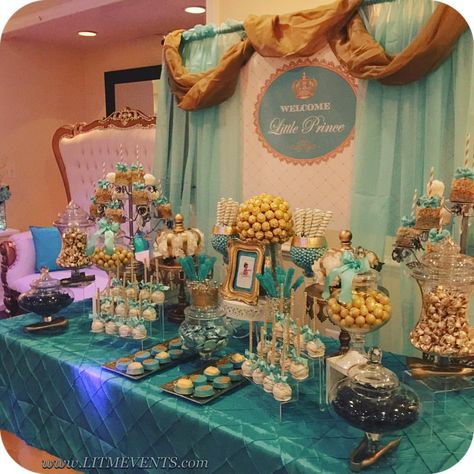 #royalbabyshower #littleprince #royalprince #royalprincebabyshower #tealandgold #royalcandybuffet #cakepops #chocolatecoveredpretzels #ricekrispietreats by @gns_occasionss Baby Shower Table Set Up, Royal Baby Showers, Prince Baby Shower, Baby Shower Table, Royal Prince, Shower Centerpieces, Candy Table, Baby Shower Food, Baby Shower Centerpieces