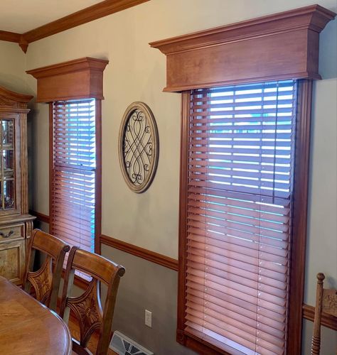 Wooden Window Valance Ideas, Window Cornices Wooden, Wood Blinds With Valance, Wood Valence, Wooden Window Valance, Cornice Boards Window Treatments, Pelmet Designs, Wooden Valance, Modern Valances