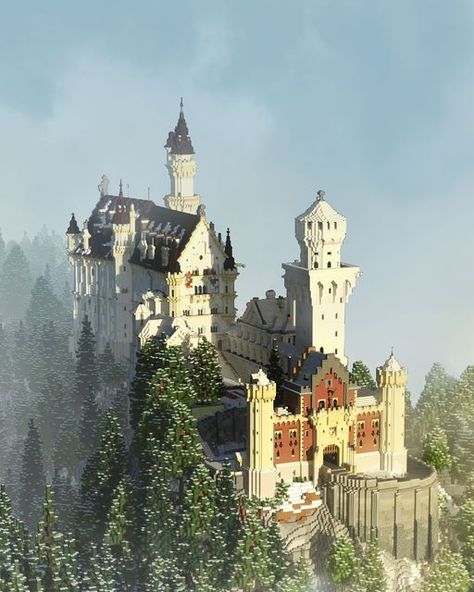 Mega Castle Minecraft, Snow Builds Minecraft, Minecraft Megabase, Minecraft Mountain Castle, Minecraft Mega Base, Minecraft Medieval Castle, Minecraft Medieval Village, Minecraft Building Designs, Mega Base