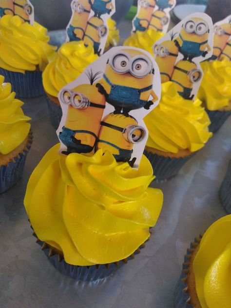 Cupcake Minions, Minions Cupcakes, Bday Themes, Minion Theme, Minion Cupcakes, Cake Classes, Diy Cupcakes, Girl Cupcakes, Minion Birthday