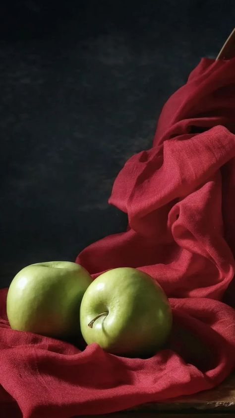 Fruits For Drawing Reference, Easy Still Life Reference, Green Still Life Photography, Still Nature Photography, Easy Still Life Photography, Still Life Reference Photos Fruit, Color Studies Reference, Art Reference Photos Objects Still Life, Random Reference Photos Objects