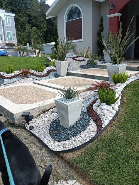 Integrate edible plants like herbs, vegetables, and fruit trees into your front yard for beauty and utility. Modern Garden Landscaping, Garden Landscaping Ideas, Garden Wall Designs, Modern Front Yard, Small Front Yard Landscaping, Modern Backyard Landscaping, Front Yard Garden Design, Rock Garden Landscaping, Diy Backyard Landscaping