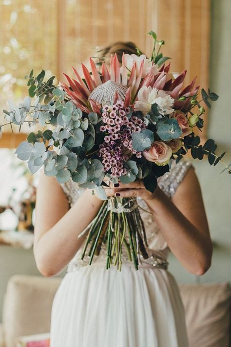 Protea Wedding, Wedding Bouquet Ideas, Wedding Flower Trends, Bush Wedding, Summer Wedding Bouquets, Boho Wedding Bouquet, Australian Flowers, Australian Native Flowers, Country Wedding Decorations