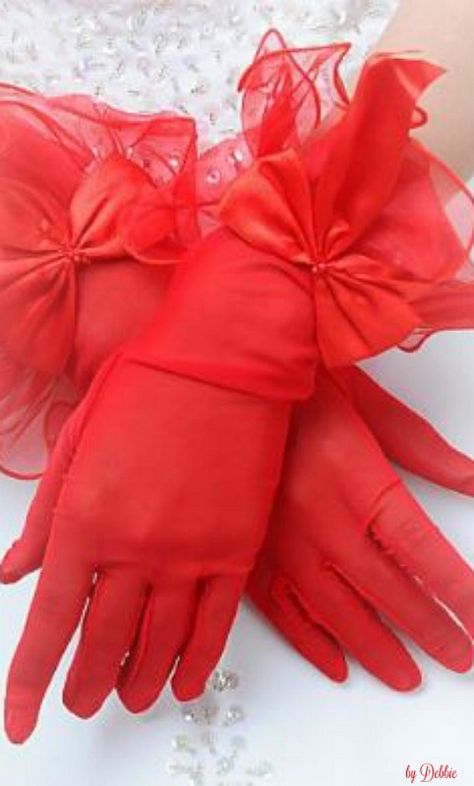 Her lovely red gloves ~ Debbie ❤ Fancy Gloves, Party Gloves, Elegant Gloves, Short Gloves, Evening Gloves, Red Hat Society, Fashion Gloves, Red Gloves, Simply Red