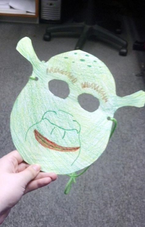 Shrek Craft Ideas, Shrek Crafts For Kids, Shrek Themed Classroom, Shrek Arts And Crafts, Shrek Door Decs, Shrek Art Ideas, Shrek Activities, Shrek And Fiona, Swamp Art