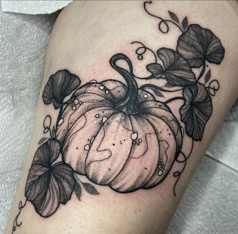 Fall Tattoos, Dr Tattoo, Pumpkin Tattoo, Autumn Tattoo, Theme Tattoo, Inspiration Tattoo, Tattoos Geometric, Spooky Tattoos, Halloween Tattoo