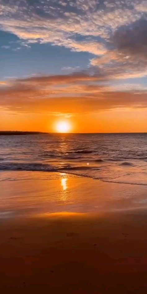 Beach Sunset Wallpaper, Scenery Pictures, Sunset Nature, Aesthetic Photography Nature, Beautiful Places Nature, Beautiful Photos Of Nature, Beautiful Nature Wallpaper, Cool Pictures Of Nature, Beautiful Scenery Nature