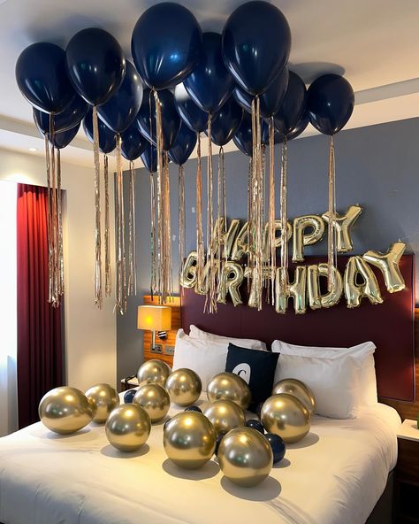 Happy birthday @ronnievint 🥳 🎉🎈💫🏝️ Thank you the sweet @harriblackmorex for ordering!!💗 • #loveislanduk #loveisland #loveislandaftersun #happybirthday #birthdayboy #celebbirthday #vipballoons #corporateballoons #ceilingballoons #forhim #birthdaygirl #forher #harriet #ronnievint #uma #londonballoons #balloondecor #balloons #londonhotel #hoteldecor #hotelballoons Happy Birthday Balloons For Men, Birthday Decor For Him, Husband 30th Birthday, Happy Birthday Wishes For Him, 21 Balloons, Balloons Flowers, Birthday Surprises, 21st Bday Ideas, Birthday Wishes For Him