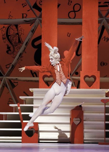 Ballet: The National Ballet of Canada’s “Alice’s Adventures in Wonderland” – The International Review of Music Alice In Wonderland Ballet, White Rabbit Costumes, Dance Pics, Rabbit Costume, Male Ballet Dancers, Dance Lover, Royal Ballet, Alice In Wonderland Party, Ballet Beautiful