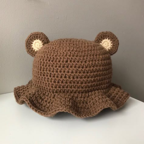 Bear Bucket Hat Crochet, Crochet Aesthetic Hat, Crocheting Hats, Crochet Hat Cute, Bear Crochet Hat, Bear Hat Crochet, Crochet Hats Cute, Knitting Cute, Croche Aesthetic