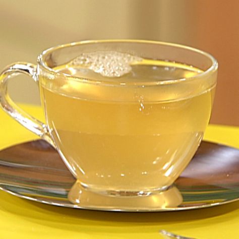 Ginger Honey Tea by Rachael Ray Remedies For Swollen Tonsils, Swollen Tonsils, Pinkeye Remedies, Throat Remedies, Sore Throat And Cough, Natural Remedies For Migraines, Green Tea And Honey, Allergy Remedies, Dry Skin Remedies