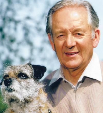 FIRM FRIENDS: Alf with Border terrier Bodie James Herriot Quotes, Soul Meaning, James Herriot, Veterinary Surgeon, Profile Avatar, Border Terrier, Yorkshire Dales, Sunderland, Favorite Authors