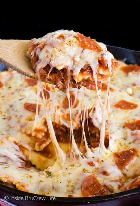 Skillet Ravioli, Pizza Skillet, Meat Lovers Pizza, Skillet Pizza, Meat Lasagna, Meat Lover, Skillet Dishes, Ravioli Recipe, Homemade Lasagna