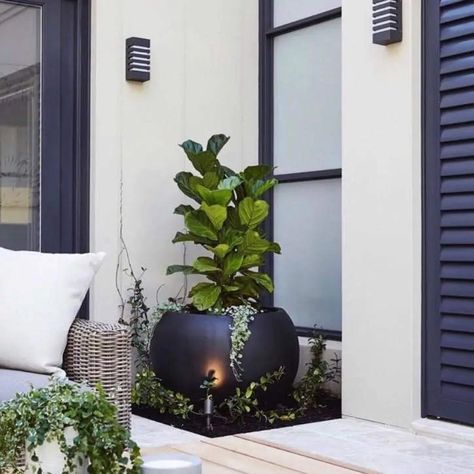 22 Best Balcony Ideas to Decorate a Small Balcony - Home Decor Amazing Patio - Patio aesthetic - Patio gardening - Patio set - Patio decorating ideas Modern Patio table - Patio inspiration - Patio ideas backyard - Patio lights Beautiful Patio furniture ideas - Patio remodel - Patio doors - Patio garden design Sphere Planter, Fall Container Plants, Fancy Decor, Fall Containers, Modern Planters, Balcony Garden, Container Plants, Orren Ellis, Front Yard Landscaping