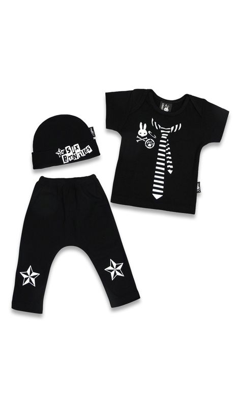 Punk Rock Baby, Gothic Gloves, Rock Baby Clothes, Rockabilly Mode, Girl Baby Clothes, Boy Or Girl Baby, Punk Baby, Punk Boy, Gothic Baby