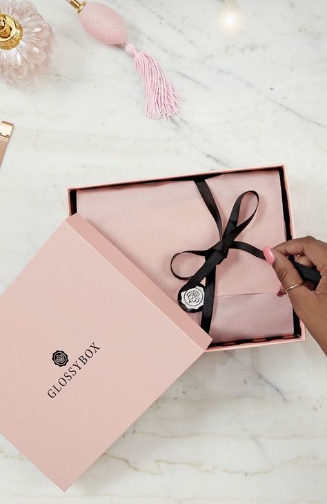 Luxury Clothing Packaging Ideas, Packing Ideas For Clothing Brand, Elegant Jewelry For Business With Gift Box, Gift Box Packaging Design, Luxury Clothing Packaging, Lingerie Packaging, Pr Packaging, Luxury Clothing Box Packaging, Luxury Brand Packaging Boxes