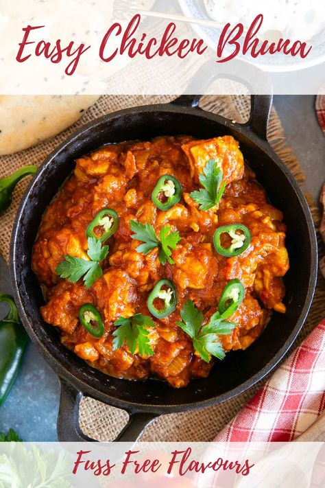 Ayurveda Chicken Recipes, Chicken Bhuna Recipe Slow Cooker, Chicken Bhuna Recipe, Beef Bhuna, Chicken Bhuna, Chicken Curry Bengali, Easy Curry, Chicken Pieces, Leftover Chicken