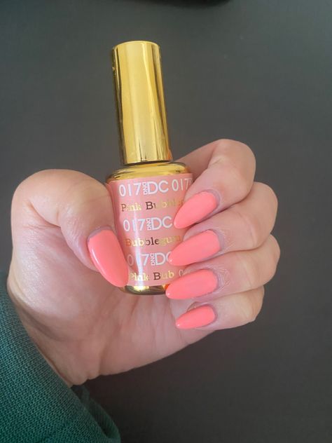 Dnd Colors, Bubblegum Nails, Nails Dnd, Polish Gel Nails, Dnd Gel Nail Polish, Pink Bubblegum, Dnd Gel Polish, Nail Polish Gel, Pretty Nail Polish