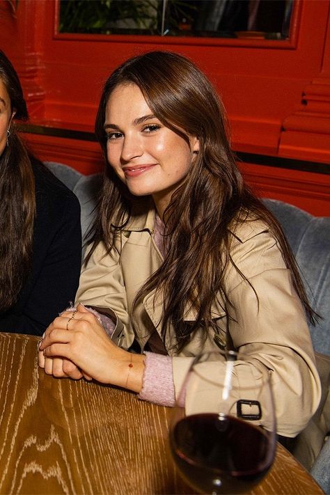 Lilly James Dark Hair, Lily James Brunette Hair, Lily James Rares, Lily James Dark Hair, Lilly Bloom Aesthetic, Lily James Brown Hair, Lily James Brunette, Lily James Hair, Girl Dj Aesthetic