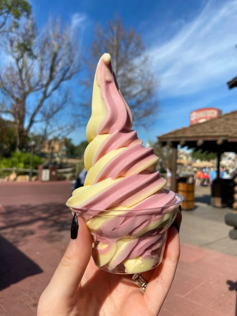 Raspberry Dole Whip Recipe, Strawberry Dole Whip Recipe, Strawberry Dole Whip, Universal Studios Food, Pizza Pockets Recipe, Dole Whip Disney, Pineapple Dole Whip, Dole Whip Recipe, Little Mermaid Shirt