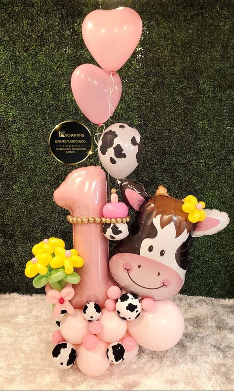 Cow Theme Balloon Arch, Farm Balloon Bouquet, Cow Print Centerpieces, Cow Birthday Parties, First Birthday Balloons, Cow Baby Showers, Farm Theme Birthday, Farm Animal Party, Farm Animals Birthday Party