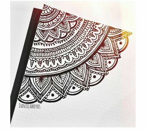 Mandala Sketch, Mandala Doodle, Tattoo Henna, Mandalas Drawing, Mandala Art Lesson, Black Pen, Mandalas Design, Mandala Design Art, Mandala Painting