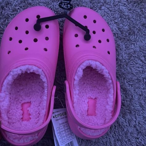 Pink fur crocs Fur Crocs, Crocs With Fur, Crocs Shoes Women, Zebra Print Shoes, Yellow Crocs, Lined Crocs, Crocs Pink, Pink Crocs, Pretty Shoes Sneakers