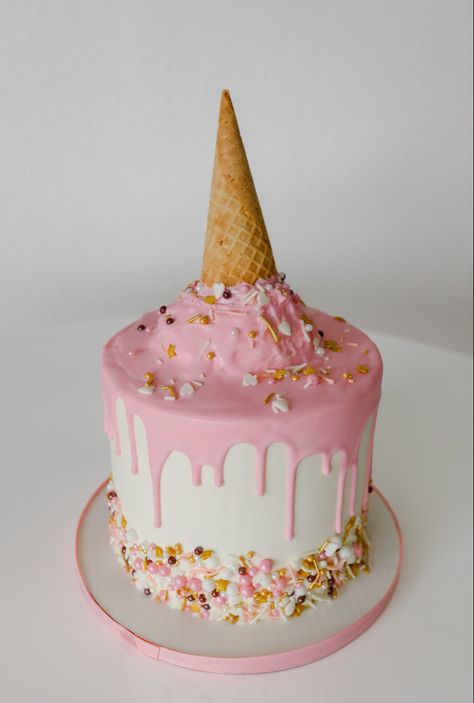 Drip Cake, Ice Cream Party, Drip Cakes, Ice Cream Cone, Ice Cream, Cream, Cake