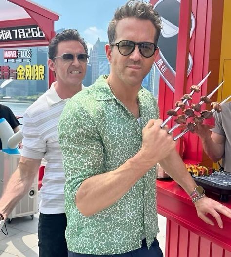 Happy Birthday Ryan Reynolds ❤️ Ryan Reynolds Hugh Jackman, Todd Nauck, Ryan Reynolds Deadpool, X Men Funny, Hugh Jackman Logan, Logan Howlett, Deadpool Funny, Wolverine Hugh Jackman, Deadpool 3